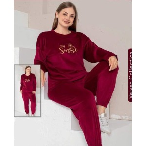 Γυναικεία φόρμα βελούδινη 